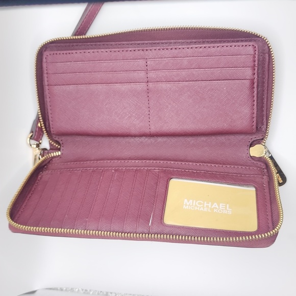 Michael Kors Large Continental Wallet Wristlet Leather, Bordeaux color Like New - Picture 9 of 11